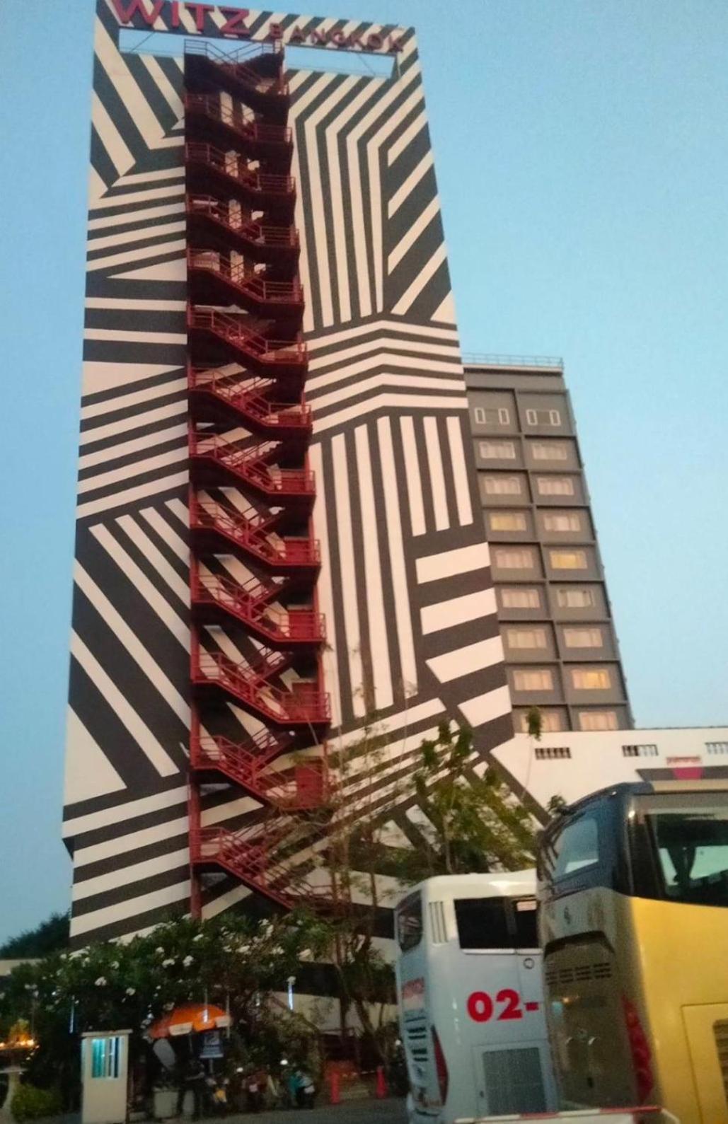 Witz Bangkok Ramkhamhaeng Hotel Exterior foto